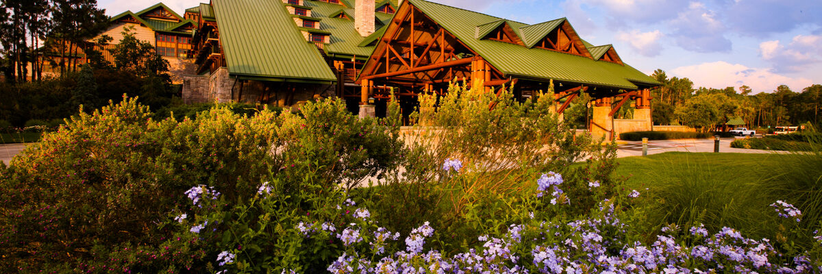 Wilderness Lodge Exterior